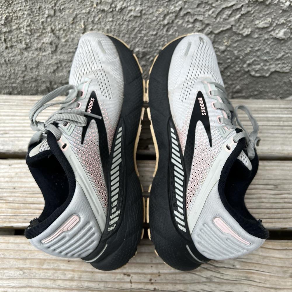 Brooks Shoes Women Size 7.5 Adrenaline GTS 22 Light Grey Running, Jogging - Picture 9 of 11